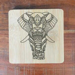 Dessous de verres en bambou gravé thème animaux éléphant